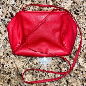 Vintage 1980s Amanda Smith Red Genuine Leather Crossbody Bag – Made in Taiwan